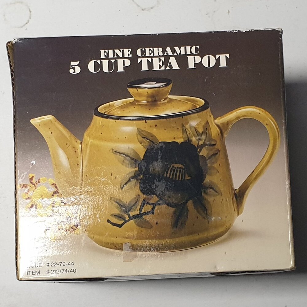 Fine Ceramic 5 Cup Teapot
